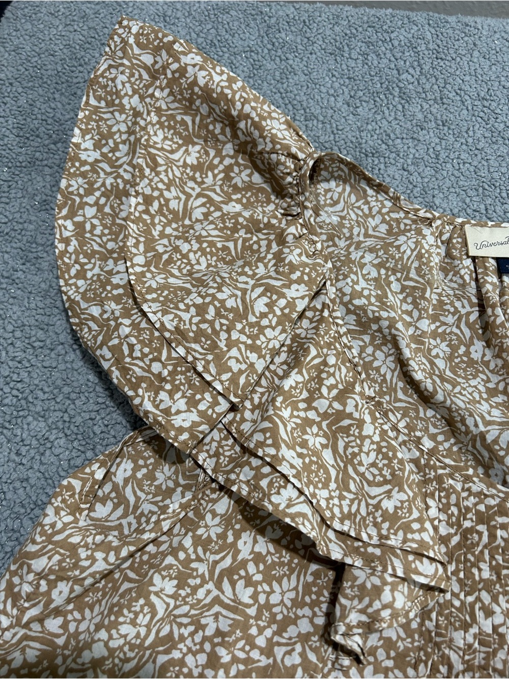 Universal Thread Beige Floral Ruffle Blouse - Picture 5 of 11